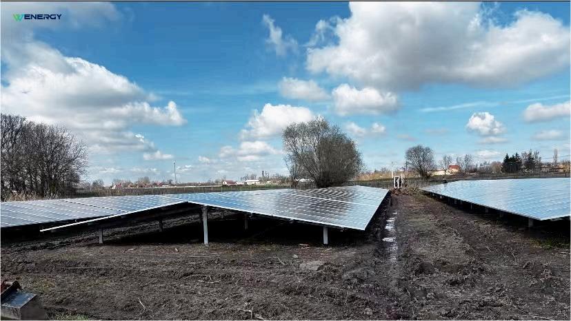 Latest company Cases about 125kW/258kWh Energy Storage System Supports Renewable Energy Utilization in Poland